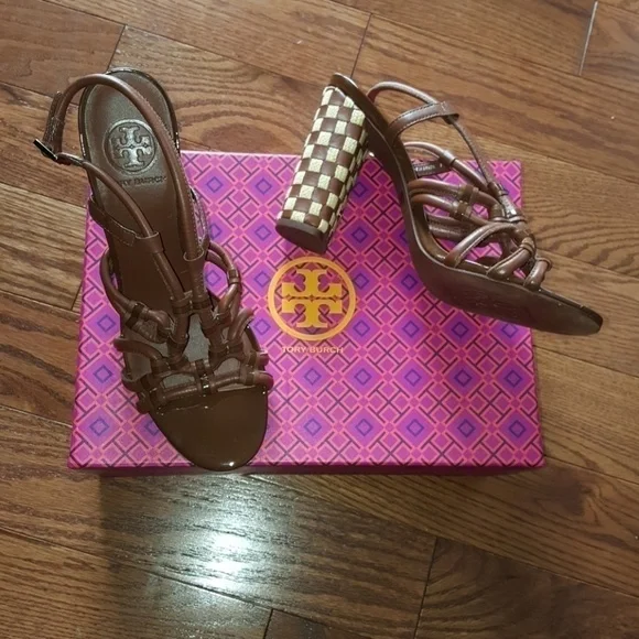TORY Burch brown leather sandals - Picture 1 of 8